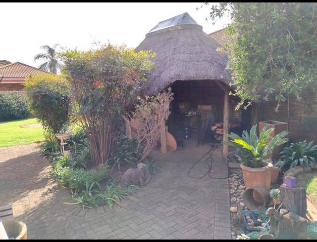 2 BEDROOM TOWNHOUSE FOR SALE IN VANDERBIJLPARK SW 5